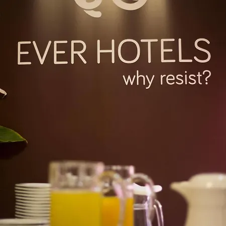 Hotell Ever Center 3*